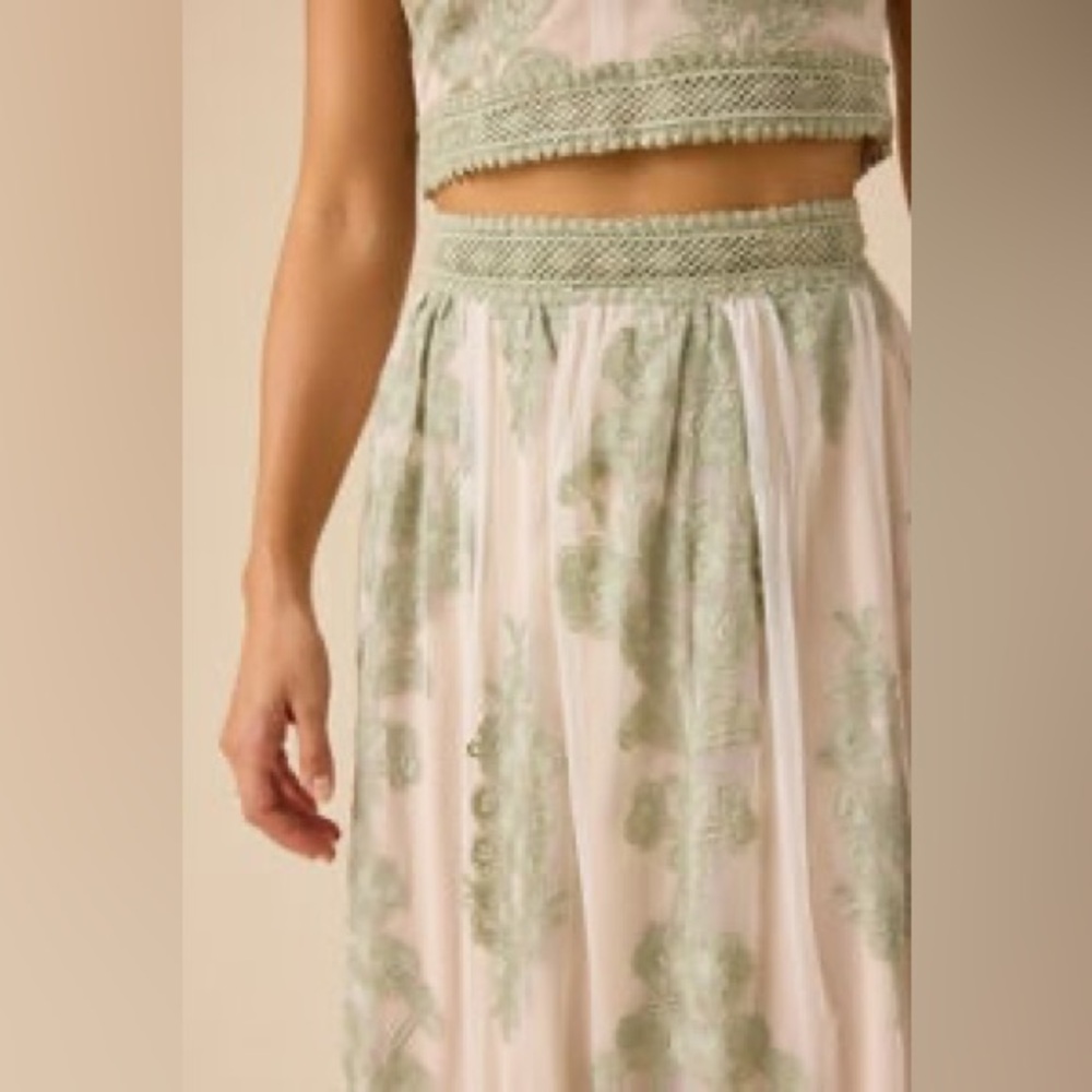 NWT Altar’d State Arissa Floral Embroidered Maxi Skirt And Top (SET) - Picture 7 of 9